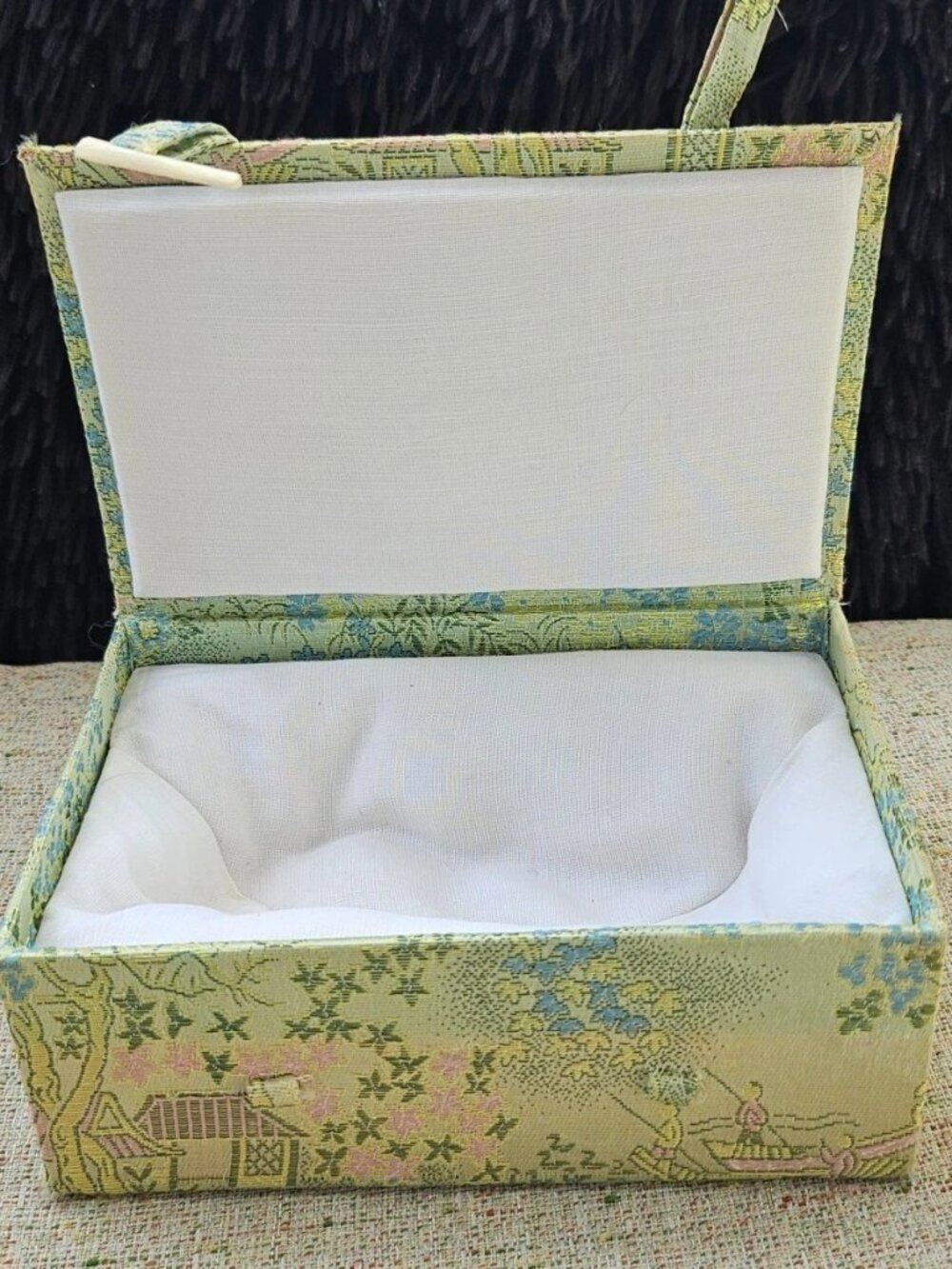Vintage Gift Box Handmade Jewelry Box Green Satin Gift Box - Picture 5 of 11